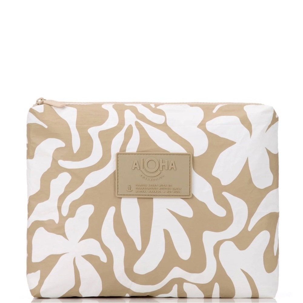 NWT ALOHA Collection Mid Pouch in Float Beige